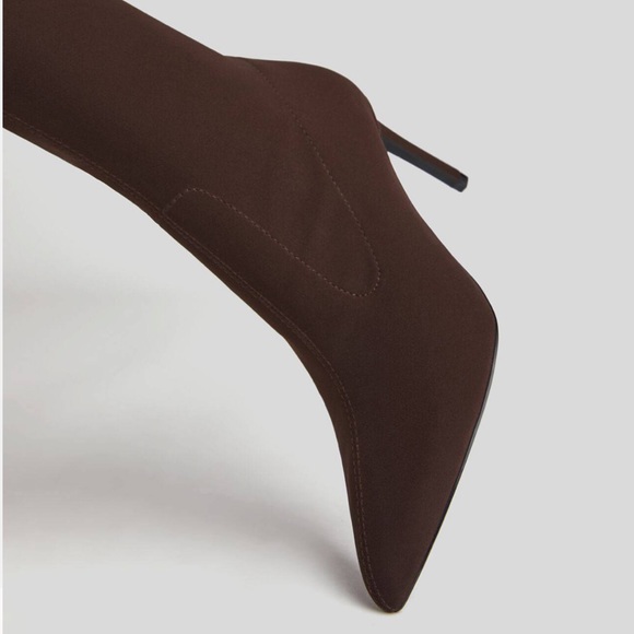 Bershka mid heeled sock ankle boot in dark brown - Picture 4 of 4